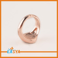 Nuovo oro rosa croce Crystal Finger Ring Design