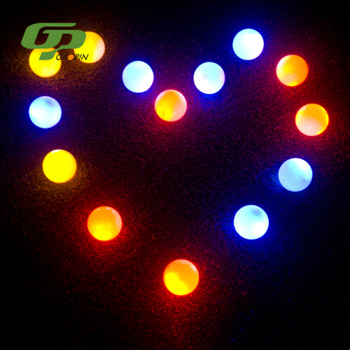 Jasné LED noční blikající golfové míčky