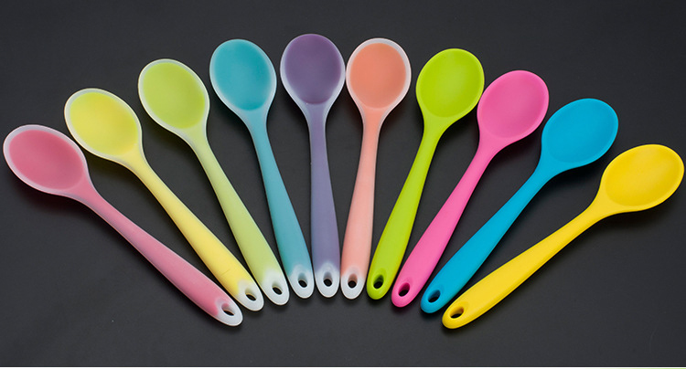 Heat Resistant Food Mixing Serving Kitchen Silicone Spoon
