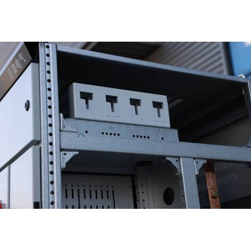 GCS Compact low voltage drawout switchgear