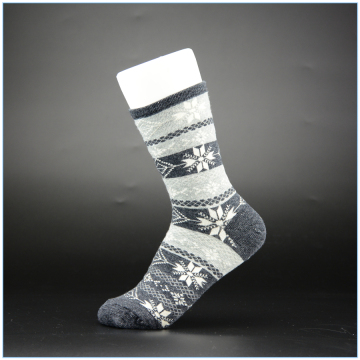 Custom cotton socks logo sport socks OEM