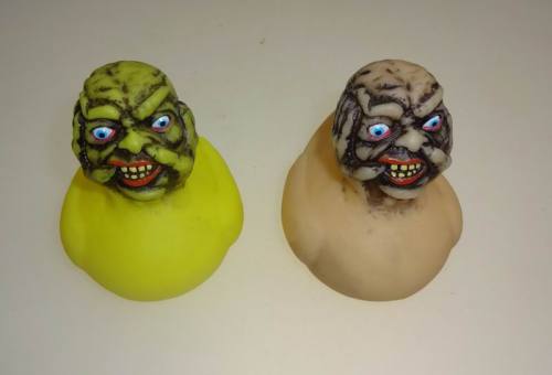 3,5 tums Halloween Zombie Duckies