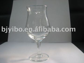 Transparent goblet glassware in tableware
