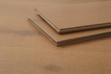 Three layers solid wood oak engineered wood flooring