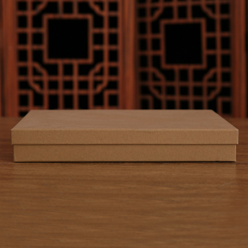 दुपट्टा के लिए पुनर्नवीनीकरण भूरे रंग के क्राफ्ट पेपर हार्ड बॉक्स