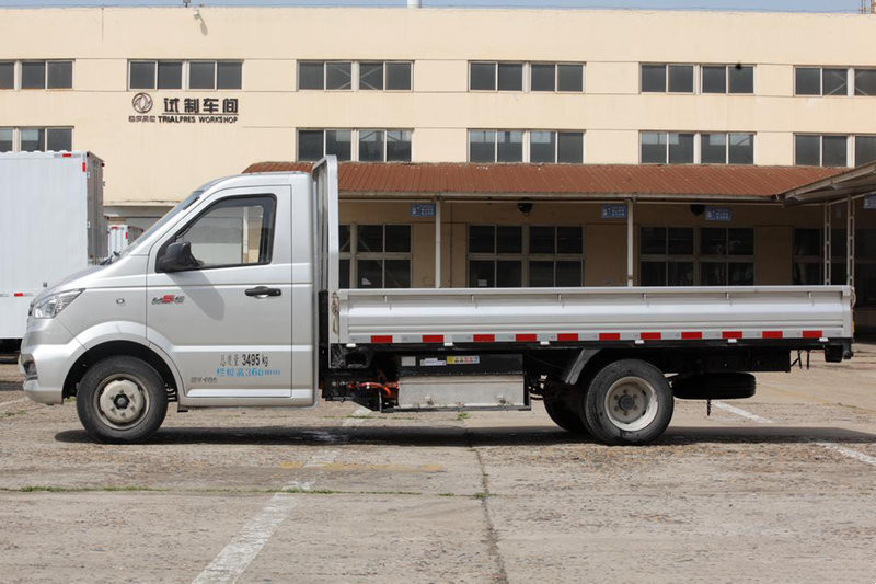 Dongfeng 4x2 Light Cargo Truck Double Cabin Mini شاحنة النقل الشاحنة