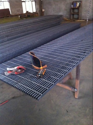 Galvanized Serrated Steel Grating