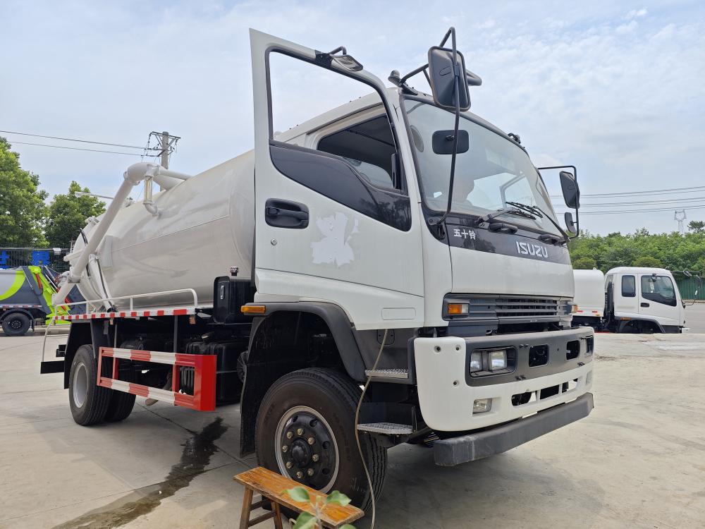 Isuzu Ftr 12cbm Sewage Suction Truck 5