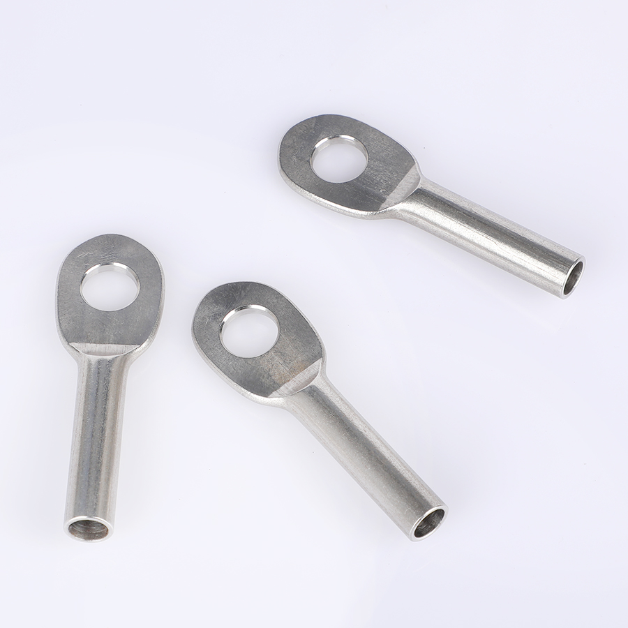 Клеммы из нержавеющей стали (2) Stainless steel terminal blocks (2)