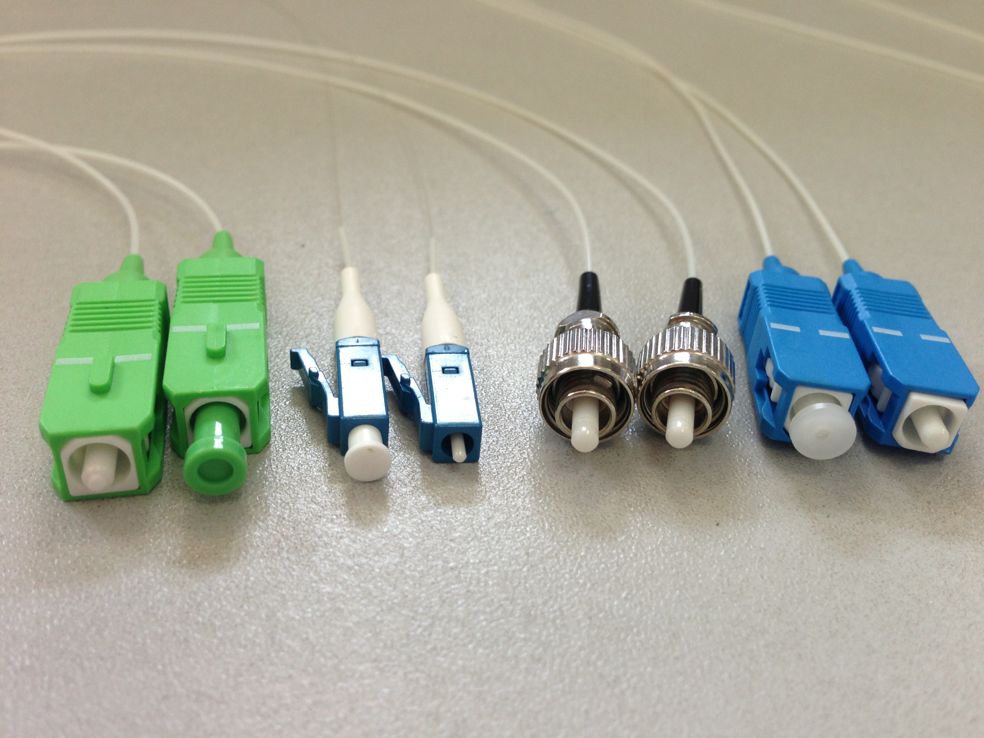 ftth accessories with MPO connector optical fiber pigtail