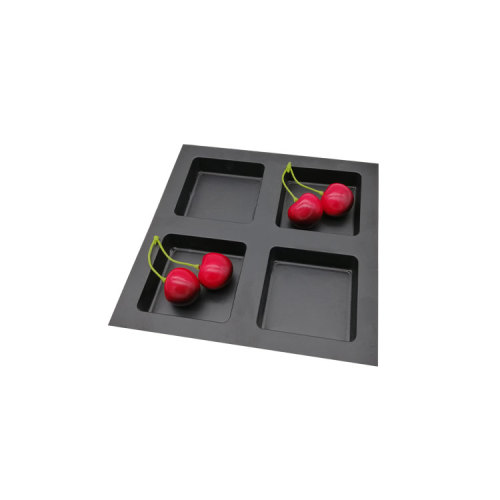 Confezionamento di vassoi blister in plastica con cavità di cioccolato personalizzati