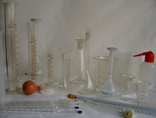 chemistry laboratory glassware