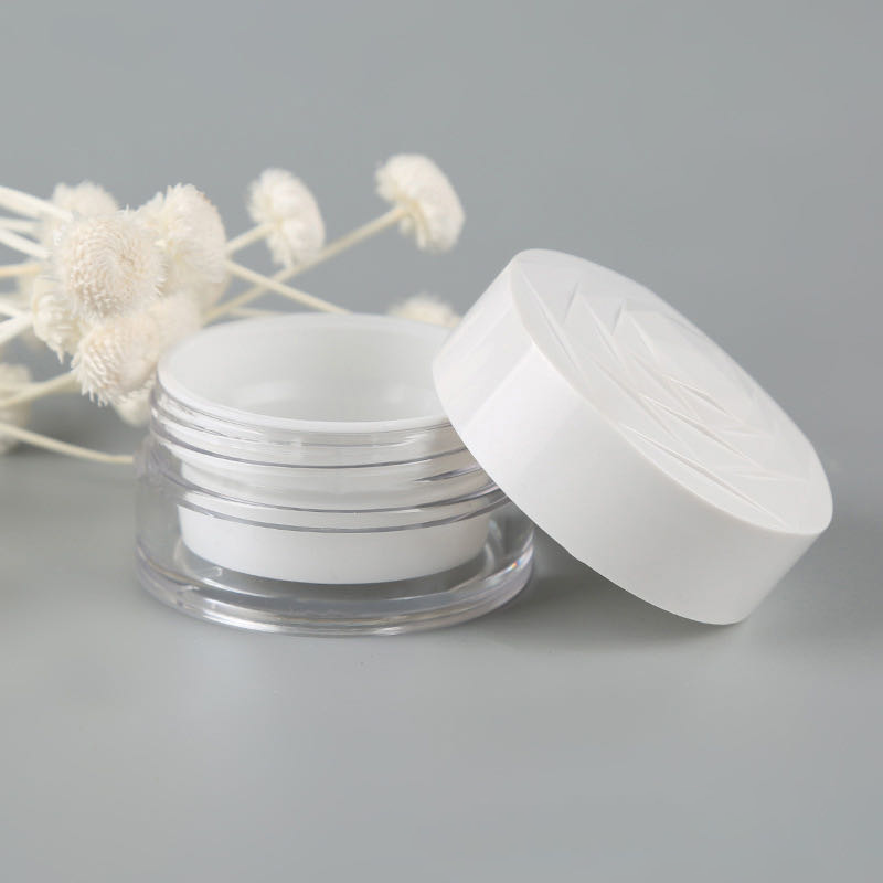 balang krim kosmetik plastik dengan penutup mawar putih