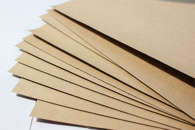 100% Wood Pulp Kraft Paper in Brown with The Competitive Price