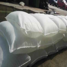 temporary water gate flood barrier for homes