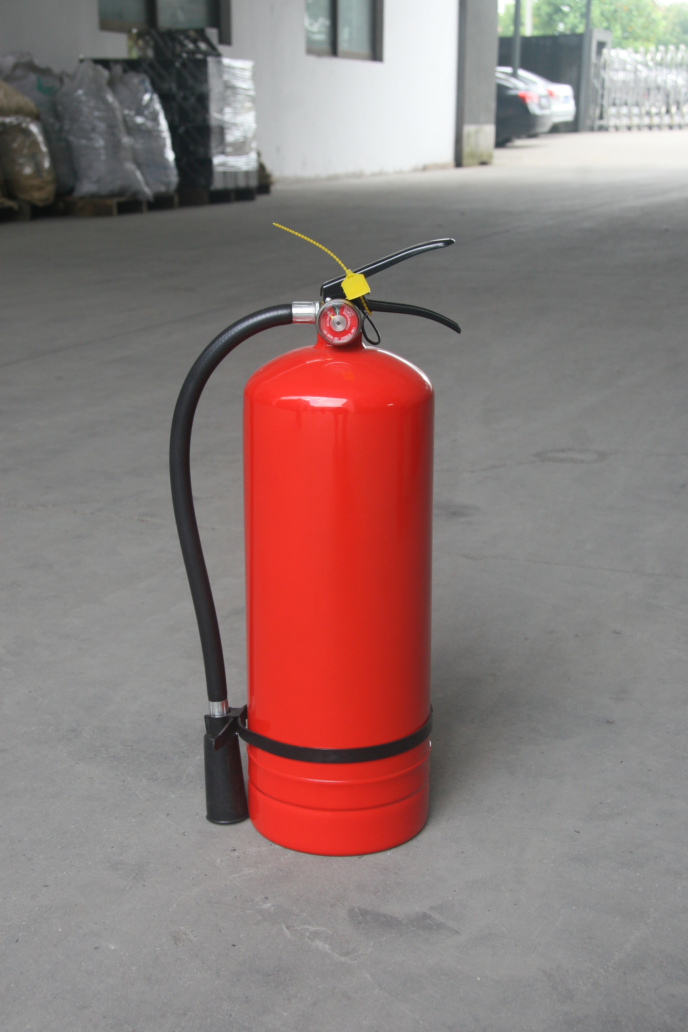 Portable water fire extinguisher