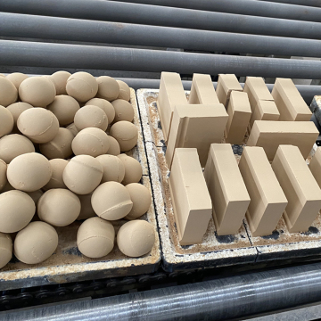 Refractory Alumina Ceramic Balls for Conversion Furnace
