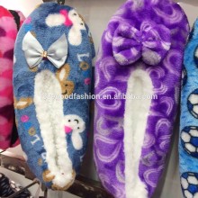 Women's Lightweight Flannel Footcovering Slippers with Anti-Skid Sole