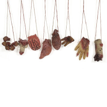 Halloween Scary Props: Human Organs Finger Pendant for Haunted House