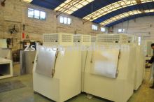 ICE storage freezer & ice storage bins