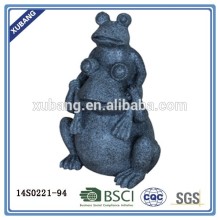 Twin frogs pyramid design garden statues for home decorative