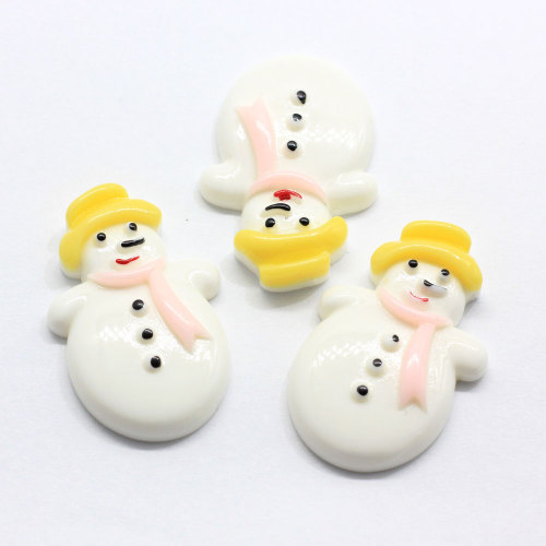 Bonhomme de neige de noël en forme de résines mignonnes 100 pièces / sac décoration de fête de noël perles breloques bricolage artisanat décor perle