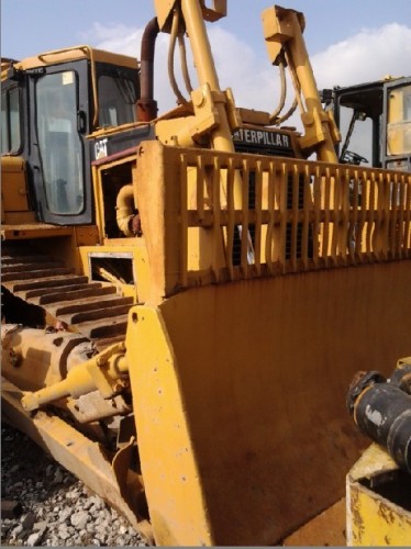 Used crawler bulldozer caterpillar D7R