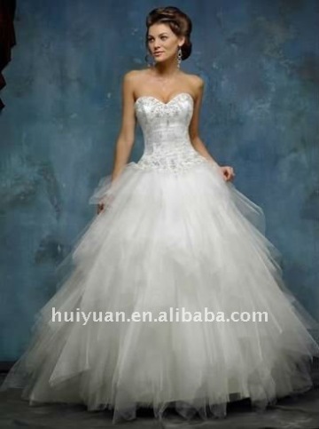 White voile female wedding dresses