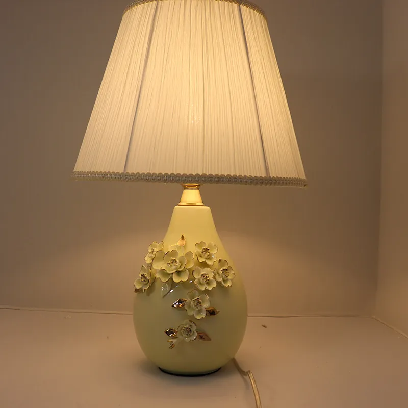 Elegant Gold Ceramic Table Lamp for Bedroom and Living Room