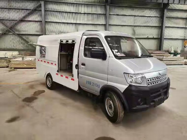 Changan 4x2 Runway Street Clean Truck