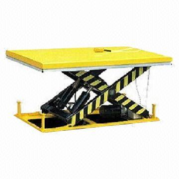 Hydrauliska lyftbord med 2.000 kg kapacitet och 1.300 mm maximal lasthöjd