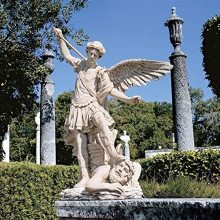 San Miguel, la estatua religiosa del Arcángel