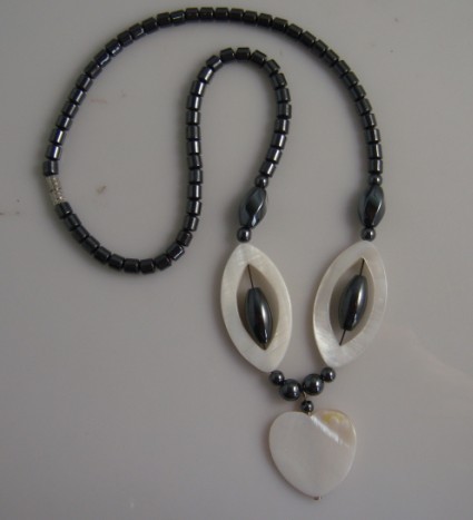 Collier de coquille de perle d&#39;hématite