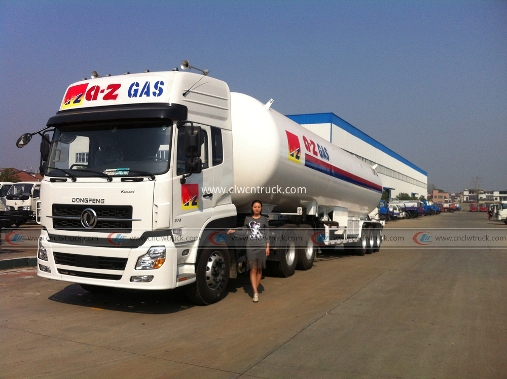 liquid nitrogen tanker