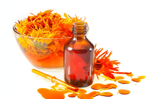 Huile végétale de calendula pour les soins de la peau