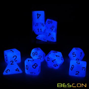 Bescon Two Tone Glowing Polyhedral Dice 7pcs Set FROSTY AMETHYST, Luminoso RPG Dados brilla en la oscuridad, DND Juego de roles Juego de dados