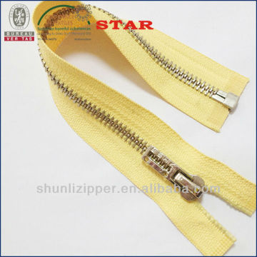 metal zipper white gold teeth