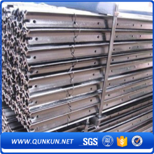 Studded metal T Fence Post/Galvanized T post