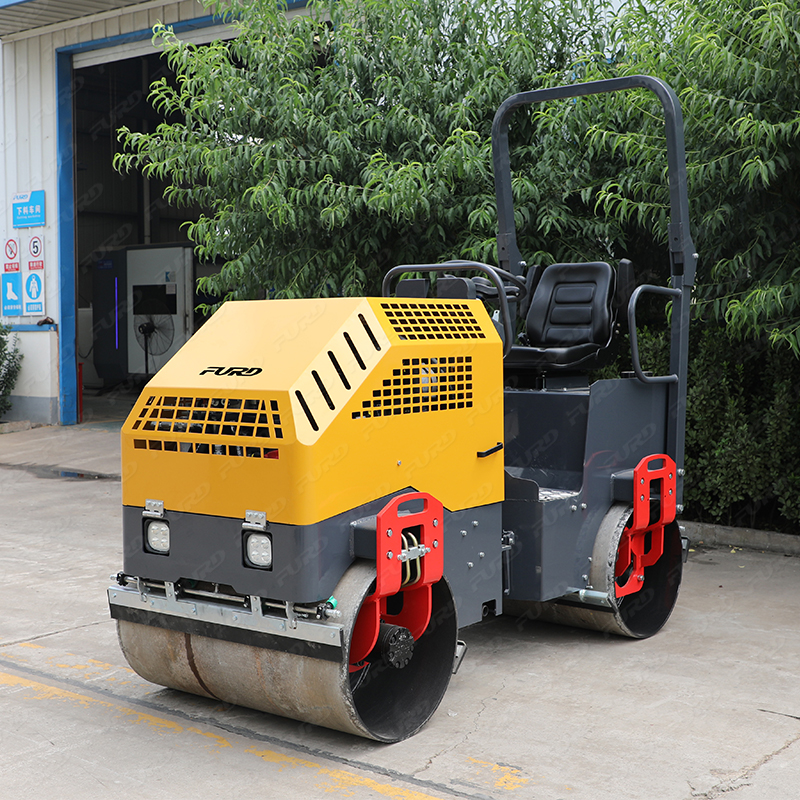 Factory afford 1.8Ton new type diesel double drum ride-on asphalt road roller