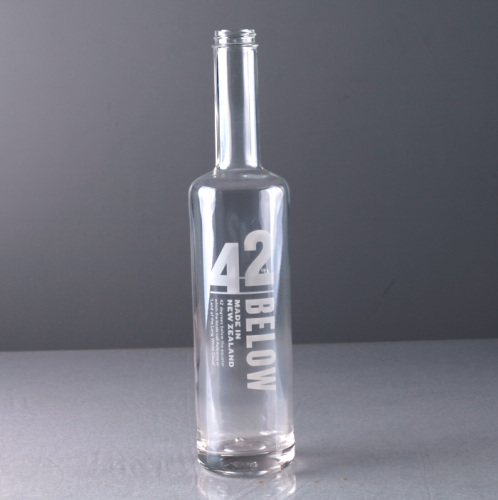 Botella de Vodka claro transparente alta 750ml