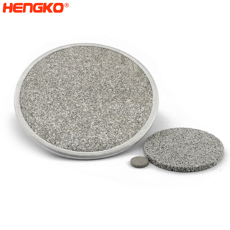 Sintered porous stainless steel filter plate