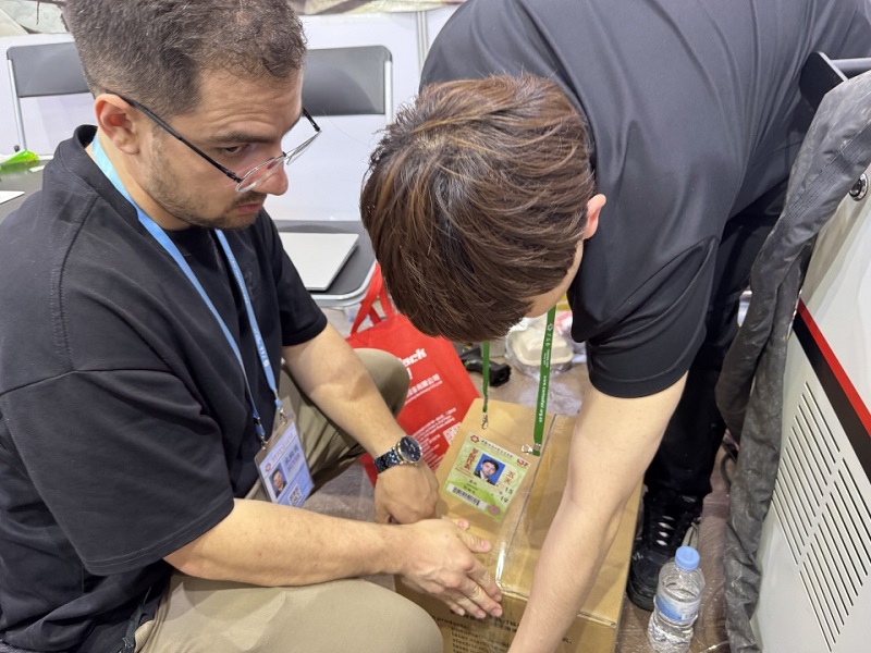 Chuke Intelligent Machinery Equipment has received orders from many countries and has become the focus of the Canton Fair, demonstrating the strength of China's smart manufacturing!