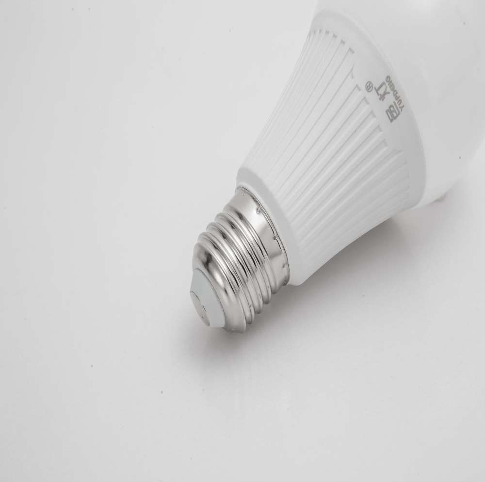 rechargeable led bulb with remote control