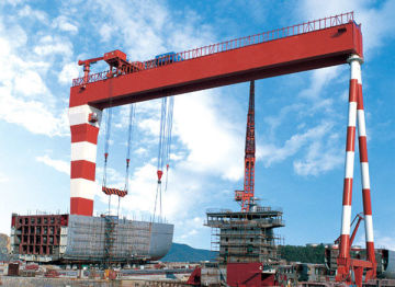 200 Ton Ship Building Gantry Crane / Shipyard Cranes For Hull Section Building