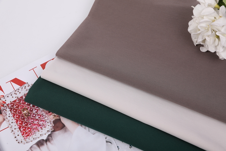 Good quality woven solid cloth 70%cotton 30%polyester plain fabric for dress