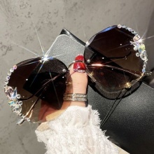 2024 Women's Diamond Sunglasses - Fashion Eyeglasses for Girls and Ladies