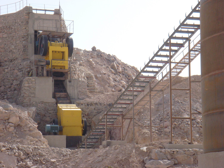 Jaw Crusher Pebbles Stone Crusher for Making Sand 