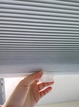 Cordless honeycomb blinds fabric