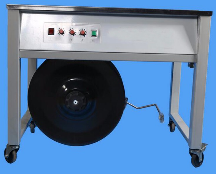 Semi automatic pallet strapping machine