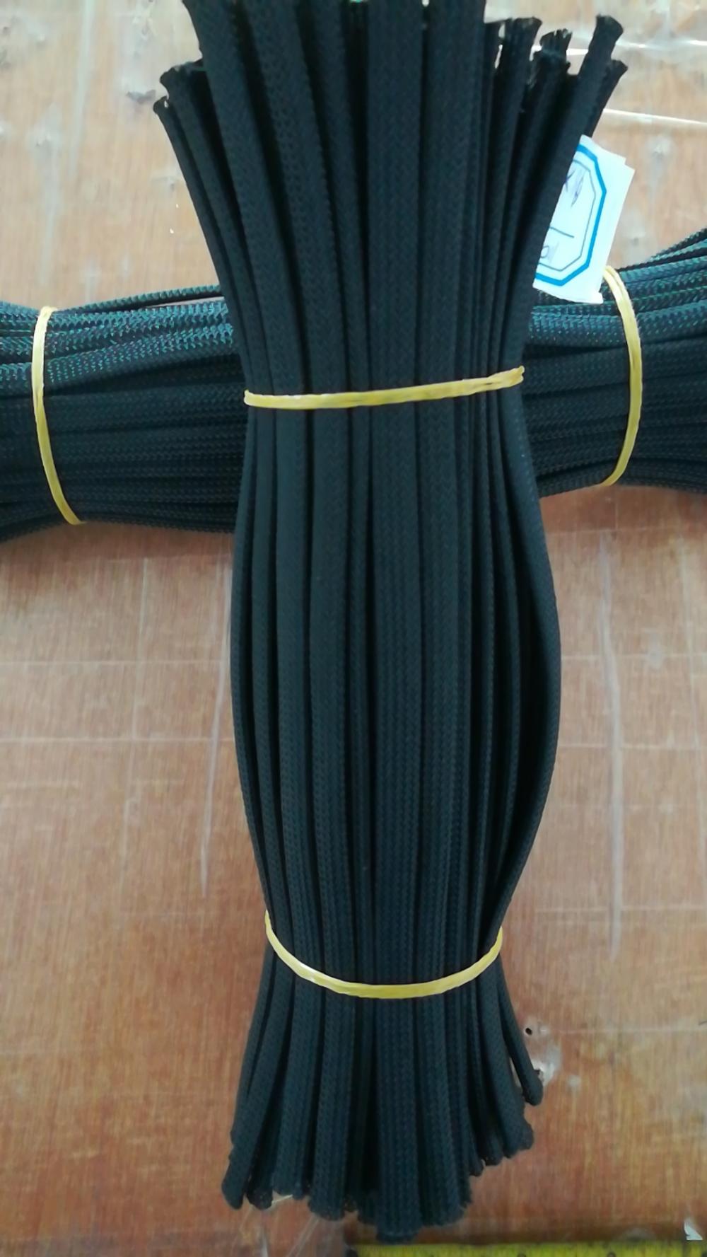 Erweiterbare geflochtene Ärmel aus schwarzem Nylon
